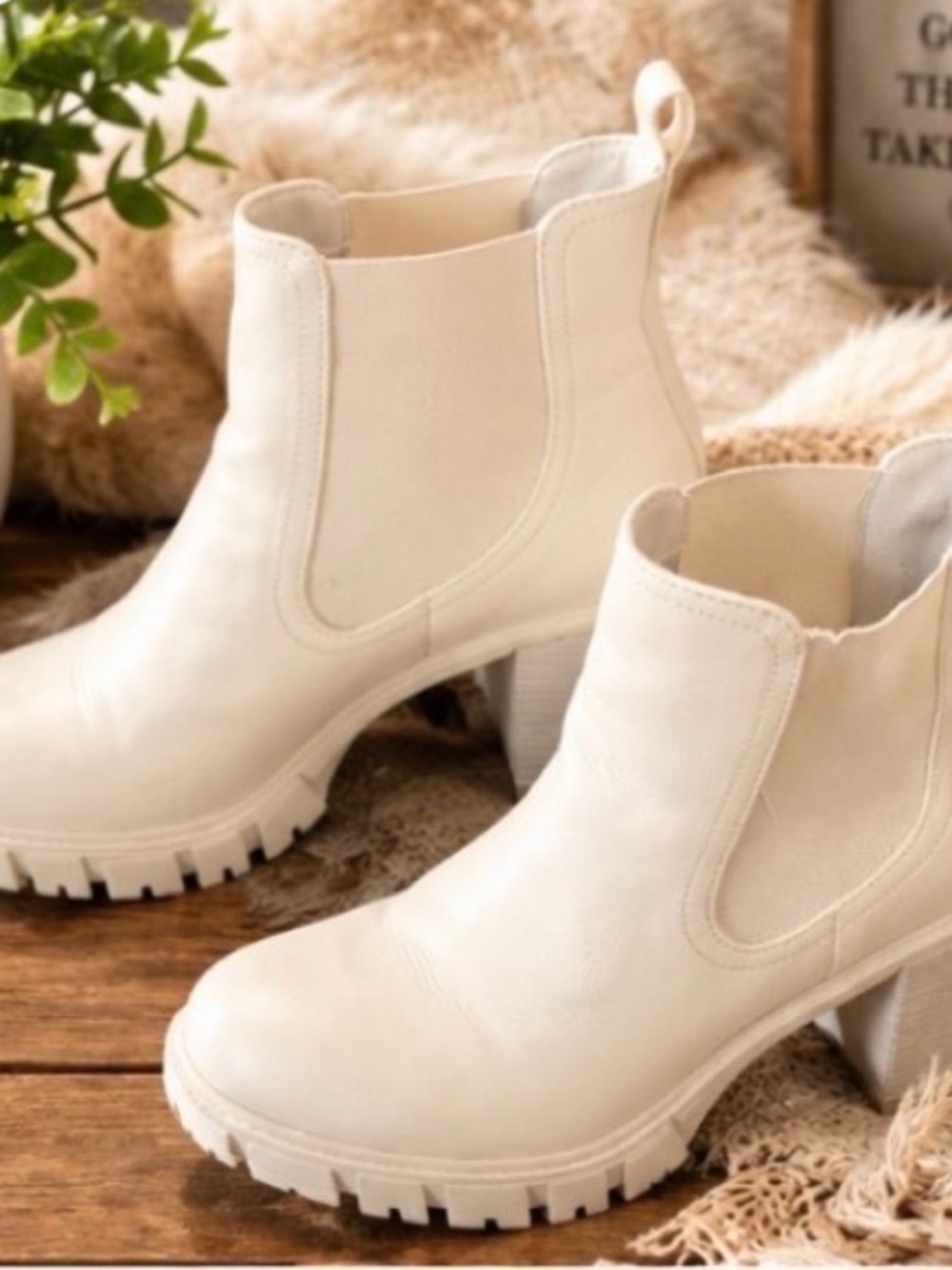 Women's GBG LOS ANGELES / GUESS Chunky Heel Chelsea Boots